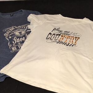 T-shirt bundle both are brand new and a size LG